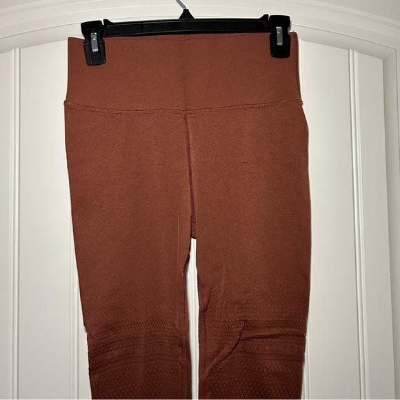 Fabletics SculptKnit Brown Seamless Leggings Size Medium - Picture 2 of 9